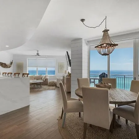 Aqua 901 Apartment